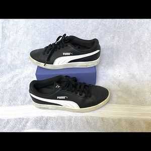 Black and White Pumas